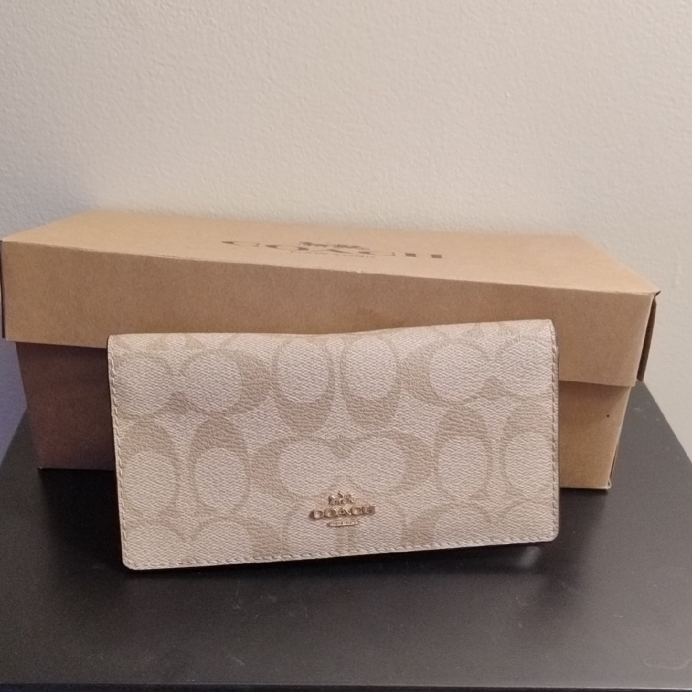 Coach Tan Signature Card Holder